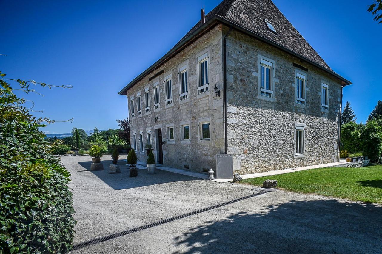 Domaine Du Manoir Bed & Breakfast Les Avenieres Exterior photo